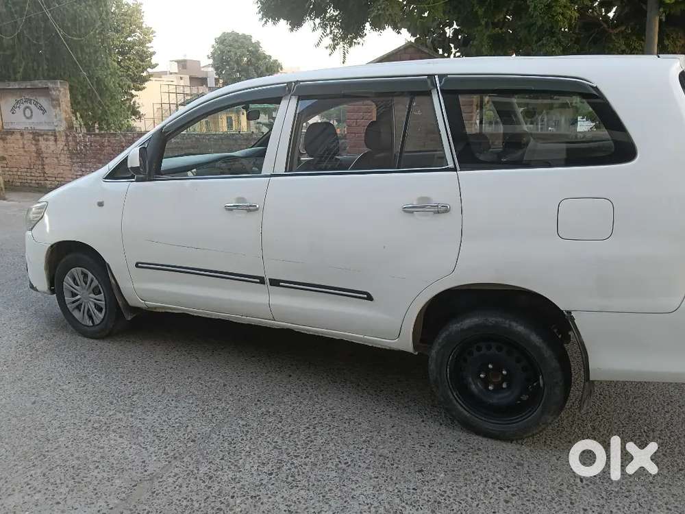Toyota Innova 2.5 E 2012 Model Hp Number