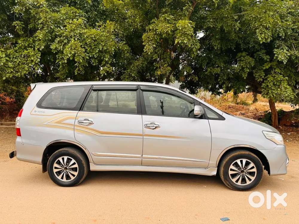 Toyota Innova 2015 Diesel 176000 Km Driven