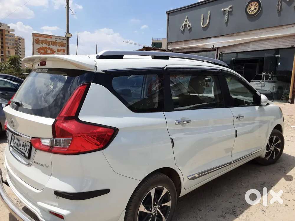 Toyota Rumion 2025 Petrol Well Maintained