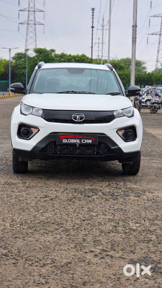 Tata Nexon, 2022, Petrol