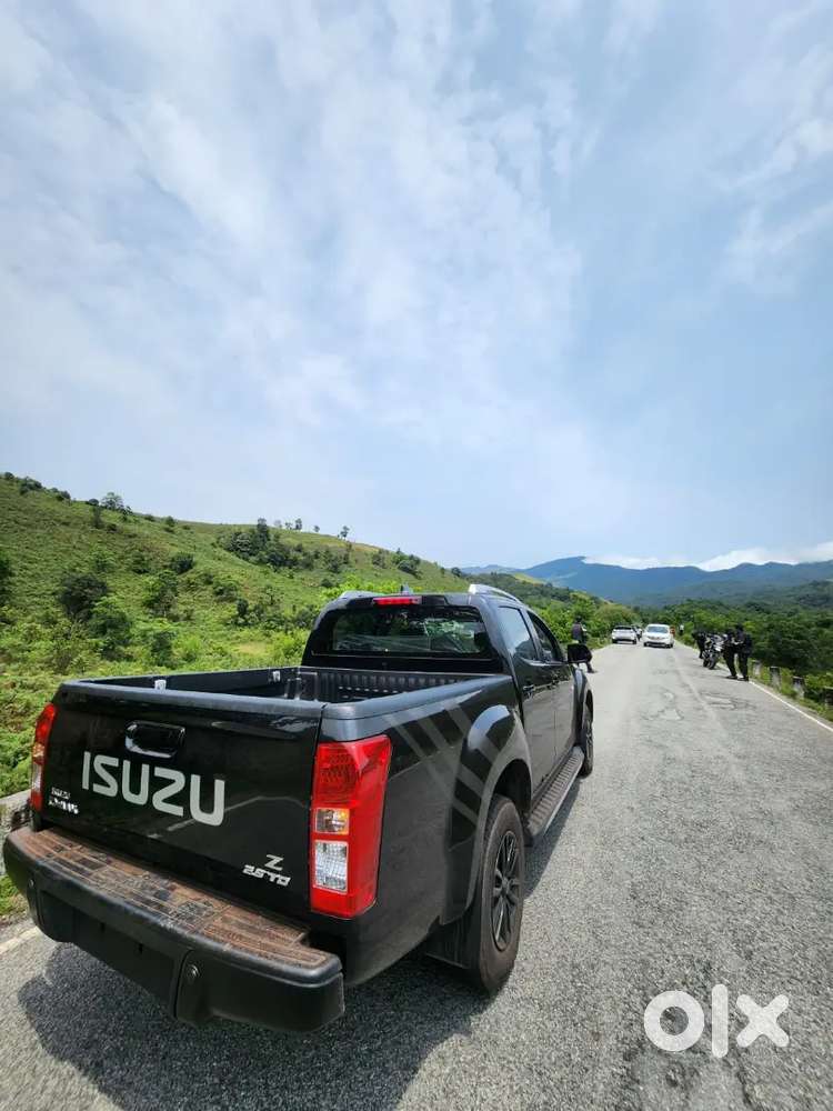Isuzu D-max Z 4x2 2025 Yellow Board