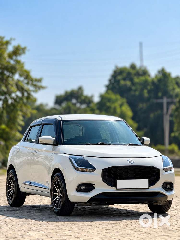 Maruti Suzuki New-gen Swift Vxi, 2025, Petrol