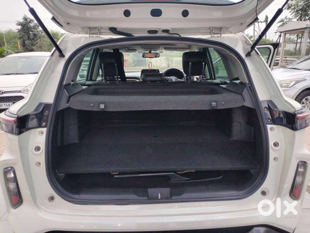 Maruti Suzuki Grand Vitara 1.5 Alpha Plus Intelligent Hybrid Ecvt, 2..