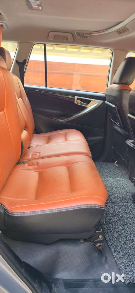 Toyota Innova Crysta 2.4 V 8 Str, 2017, Diesel