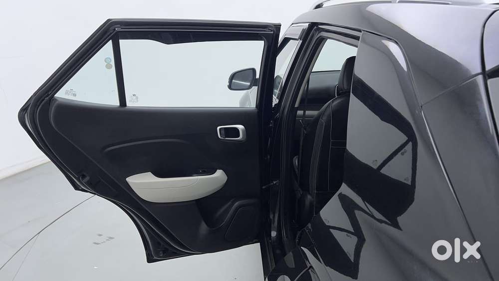 Hyundai Venue 1.2 S (o), 2024, Petrol