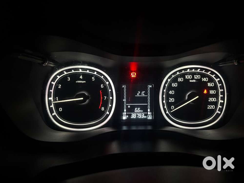 2021 Vitara Brezza Zxi (white)  1st Owner  38k Km  Mint