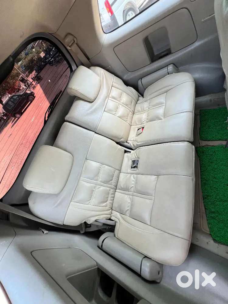 Toyota Innova 2012 Diesel 280000 Km Driven