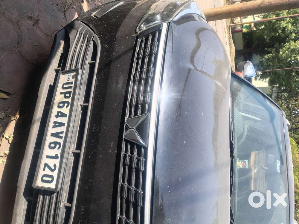 2023 Xuv 300 W 4 22600 Km  Anpara Diesel Well Maintained