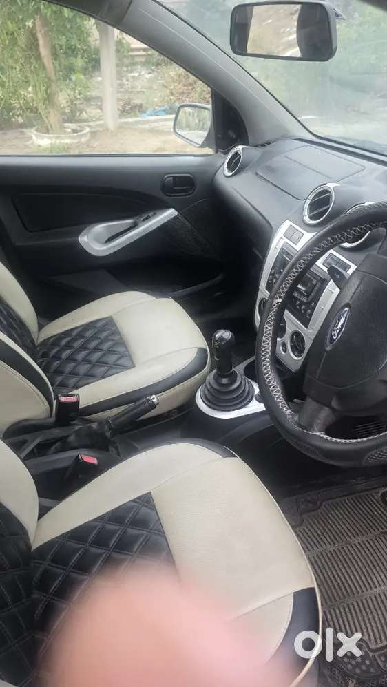 Ford Figo 2012 Diesel 118000 Km Driven