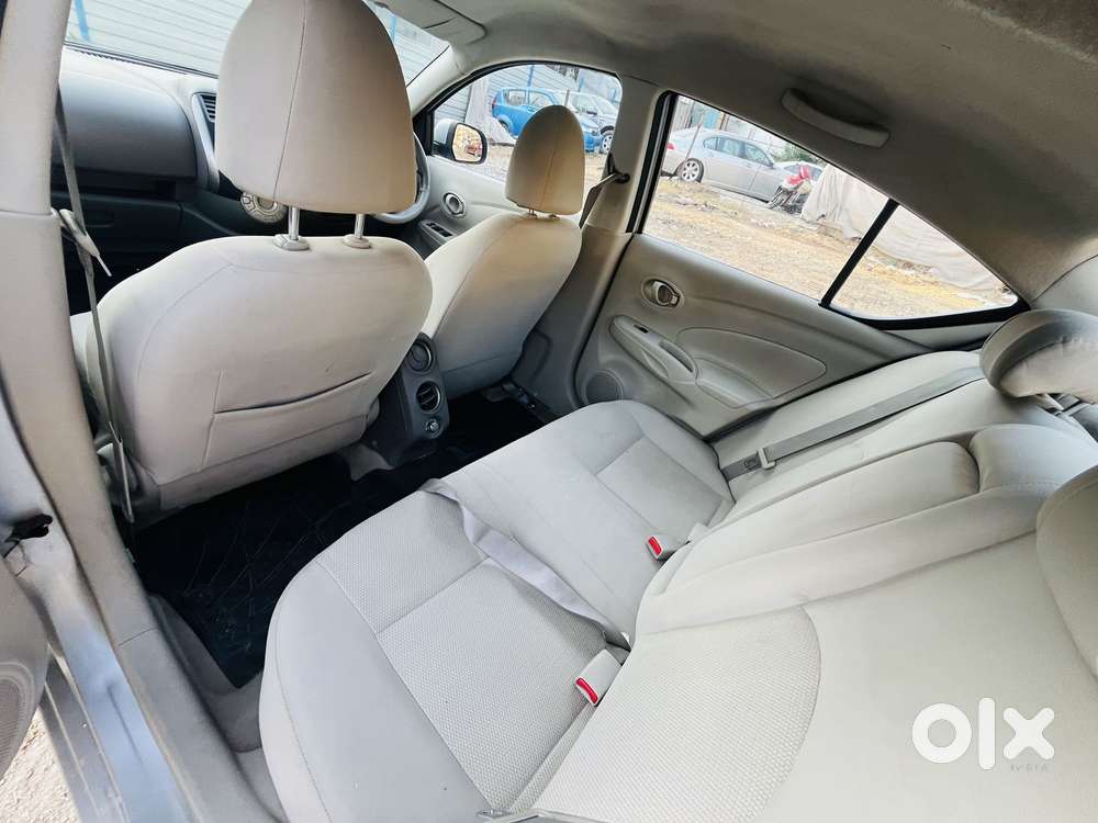 Nissan Sunny, 2011, Petrol