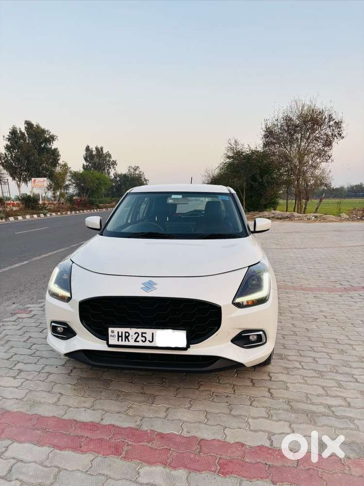 Maruti Suzuki New-gen Swift  2024 Petrol Showroom Condition