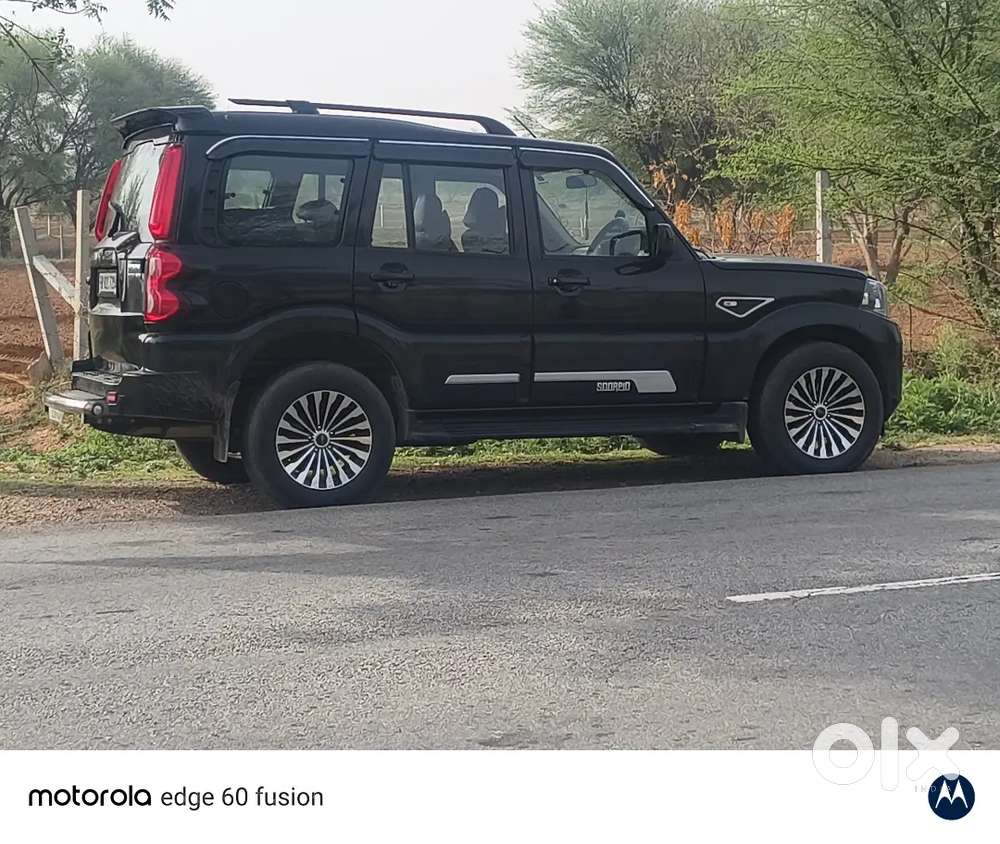 Mahindra Scorpio Classic 2025 Variant Showroom Pice Only 6700 Km Drive