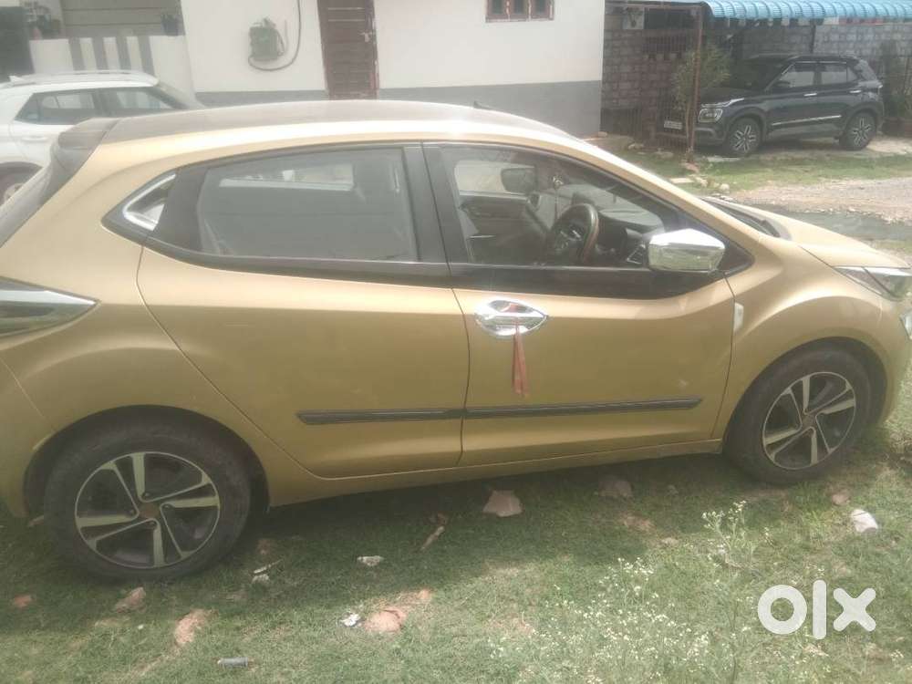 Tata Altroz Xz Top Model