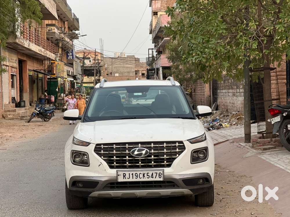 Hyundai Venue Petrol 2021