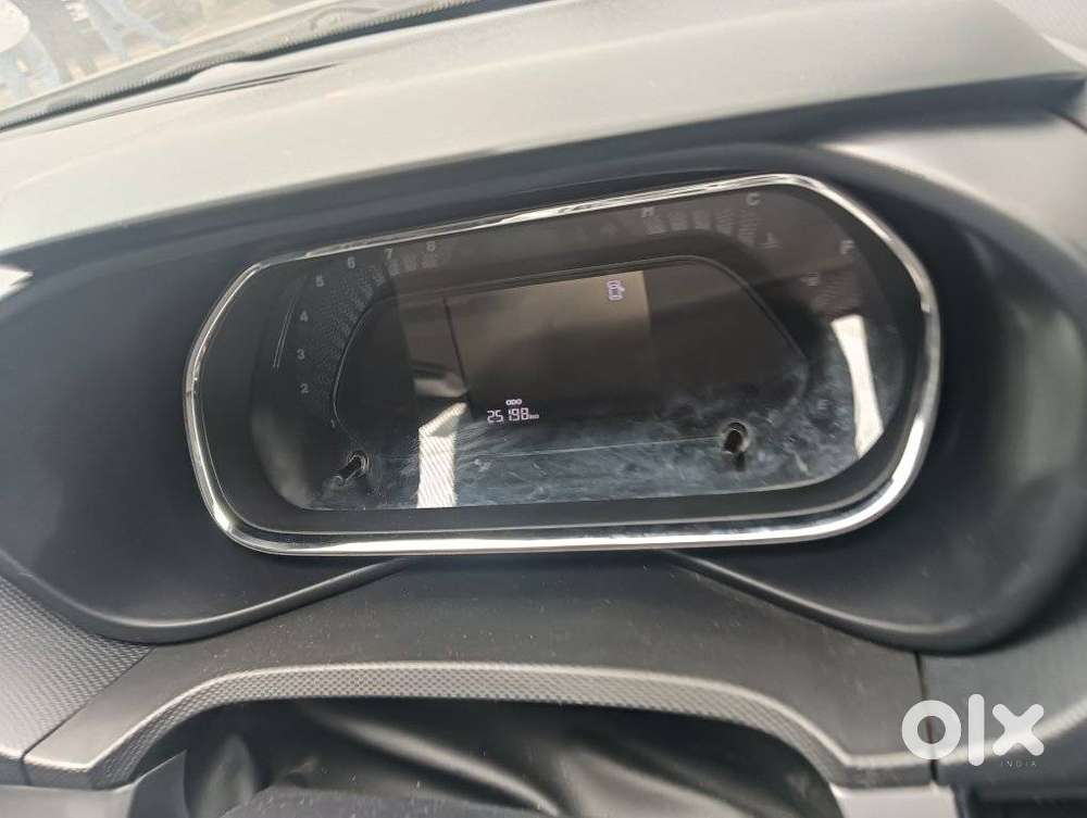 Tata Nexon 1.5 Revotorq Xma Plus (s) Amt, 2022, Petrol