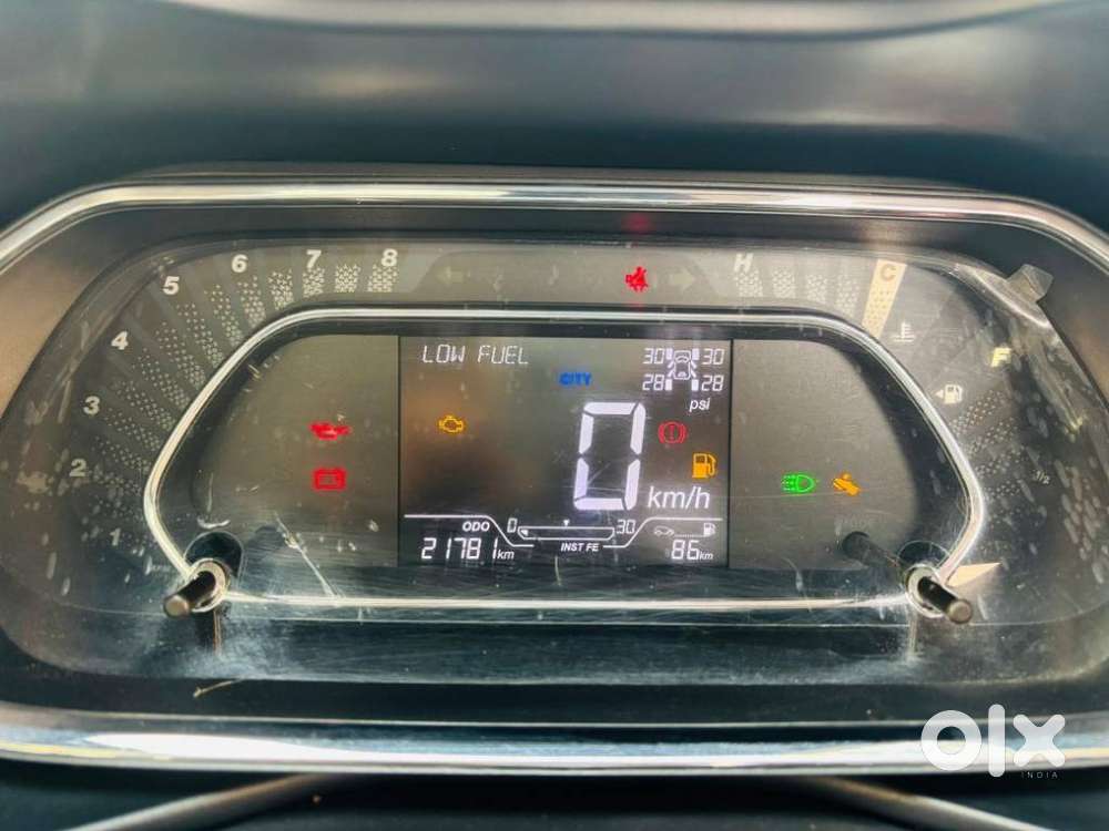 Tata Nexon 1.5 Revotorq Xz Plus Premium Dual Tone, 2023, Petrol