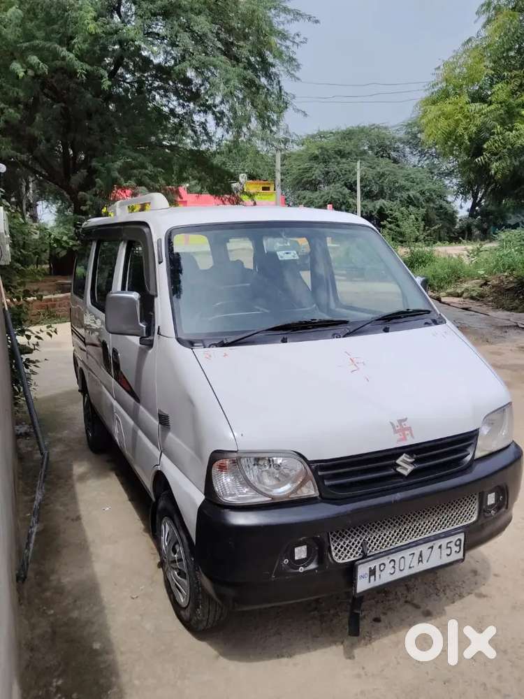 2nd Owner Maruti Eeco 2023 Hybrid