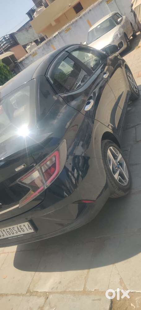 Hyundai Aura 1.2 Sx Cng, 2024, Cng & Hybrids