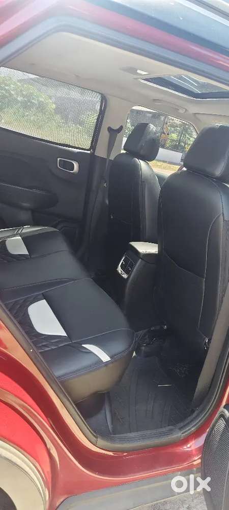 Hyundai Venue Petrol Mt 2019