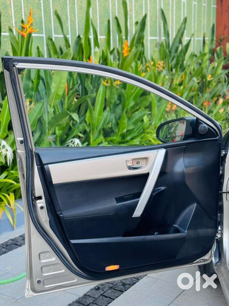 Toyota Corolla Altis 2016