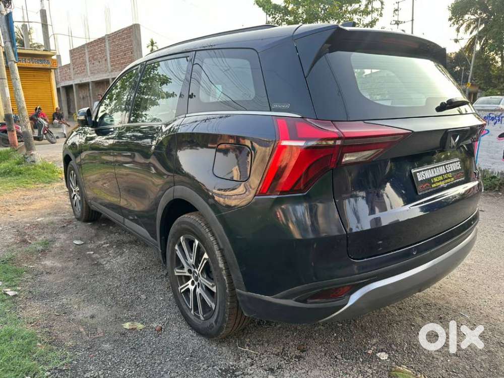 Mahindra Xuv700 2.0 Ax 7 Petrol Mt Str, 2022, Petrol