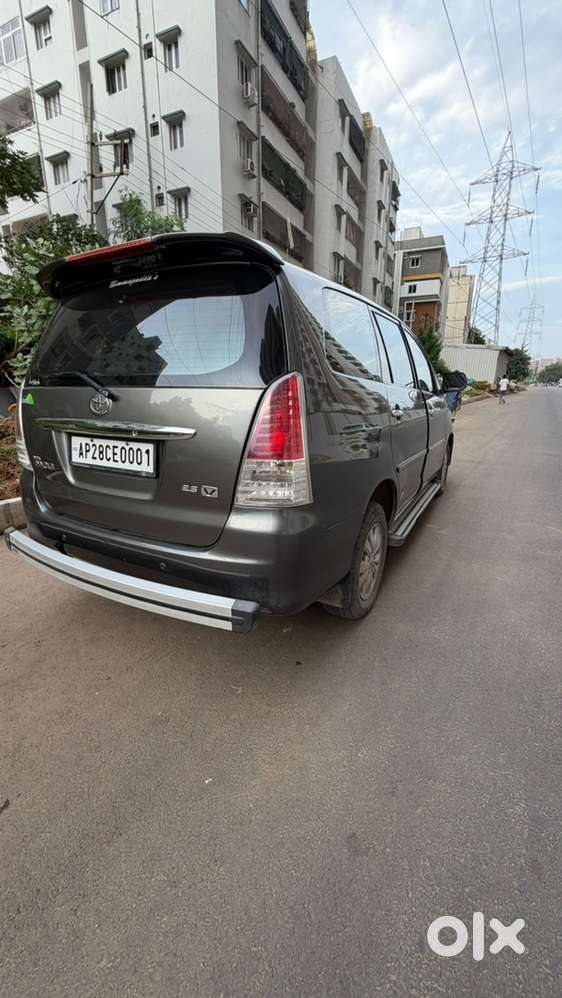 Toyota Innova Diesel 7 2010