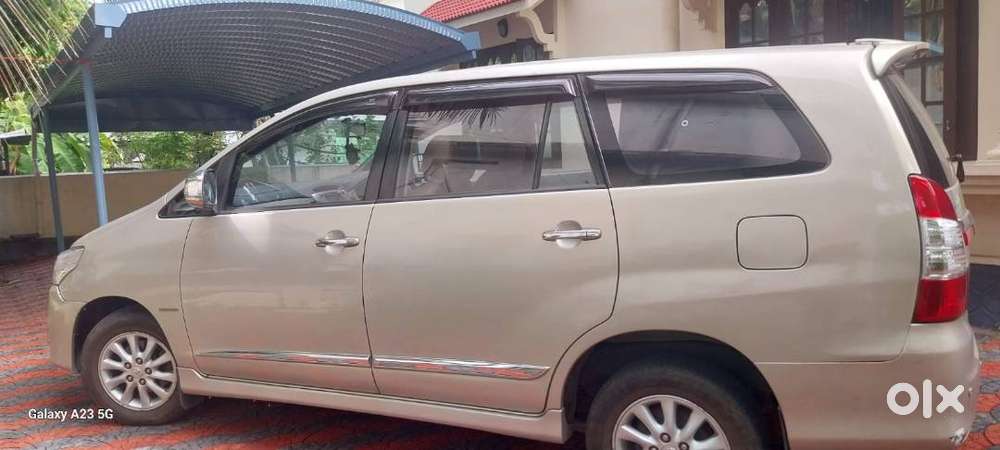 Toyota Innova 2012 Diesel Well Maintained