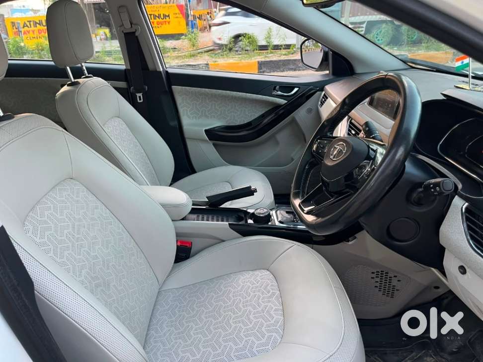 Tata Nexon 1.5 Revotorq Xza Plus (l), 2023, Petrol