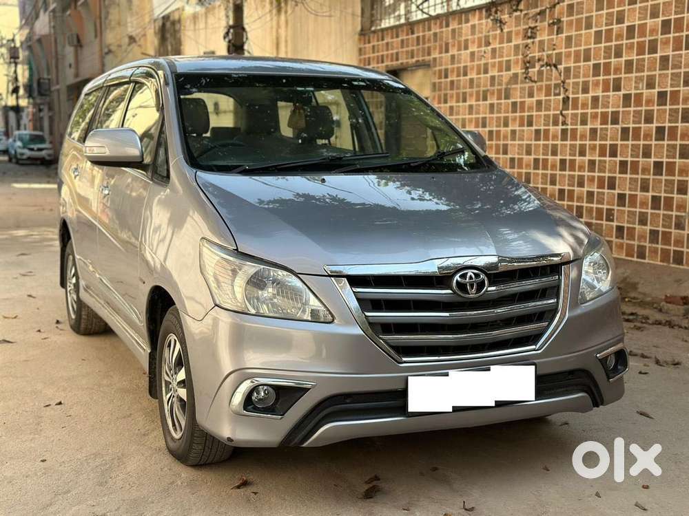 Toyota Innova 2.5 Vx 7 Seater Bs Iv, 2016, Diesel