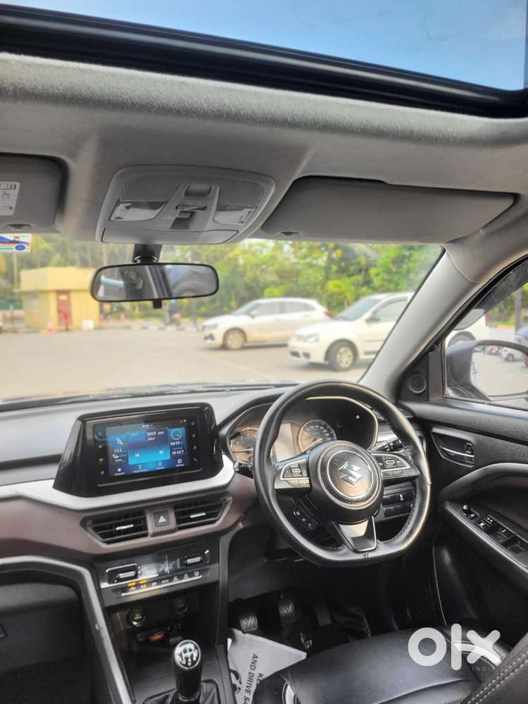 Maruti Suzuki Brezza 1.5 Zxi Smart Hybrid, 2022, Petrol