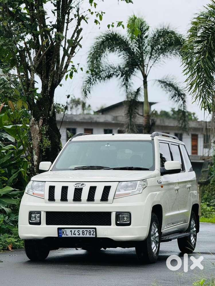 Mahindra Tuv 300