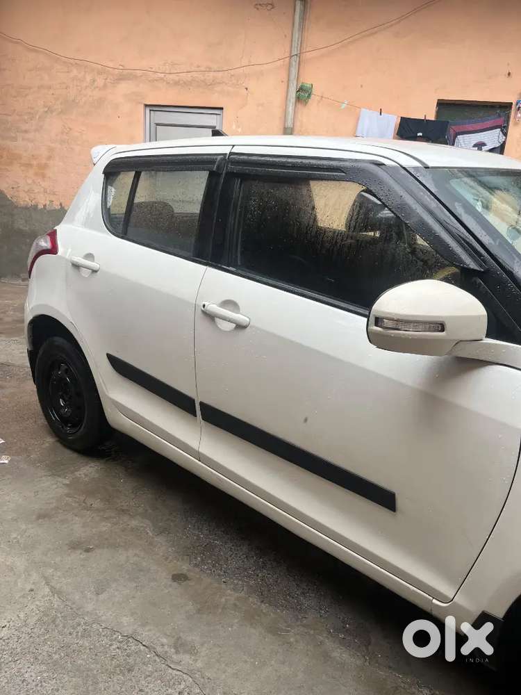 Maruti Suzuki Swift Vxi 2015