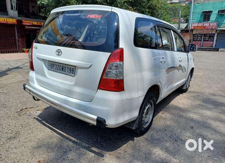 Toyota Innova 2.5 G (diesel) 7 Seater, 2016