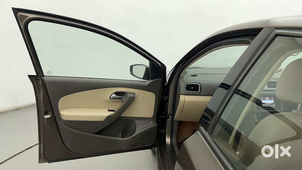 Volkswagen Vento 2013-2015 1.2 Tsi Highline At, 2016, Petrol