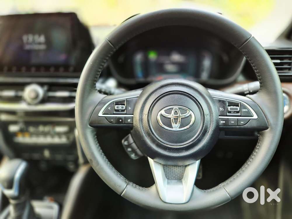 Toyota Urban Cruiser Hyryder 1.5 V Hybrid, 2024, Petrol