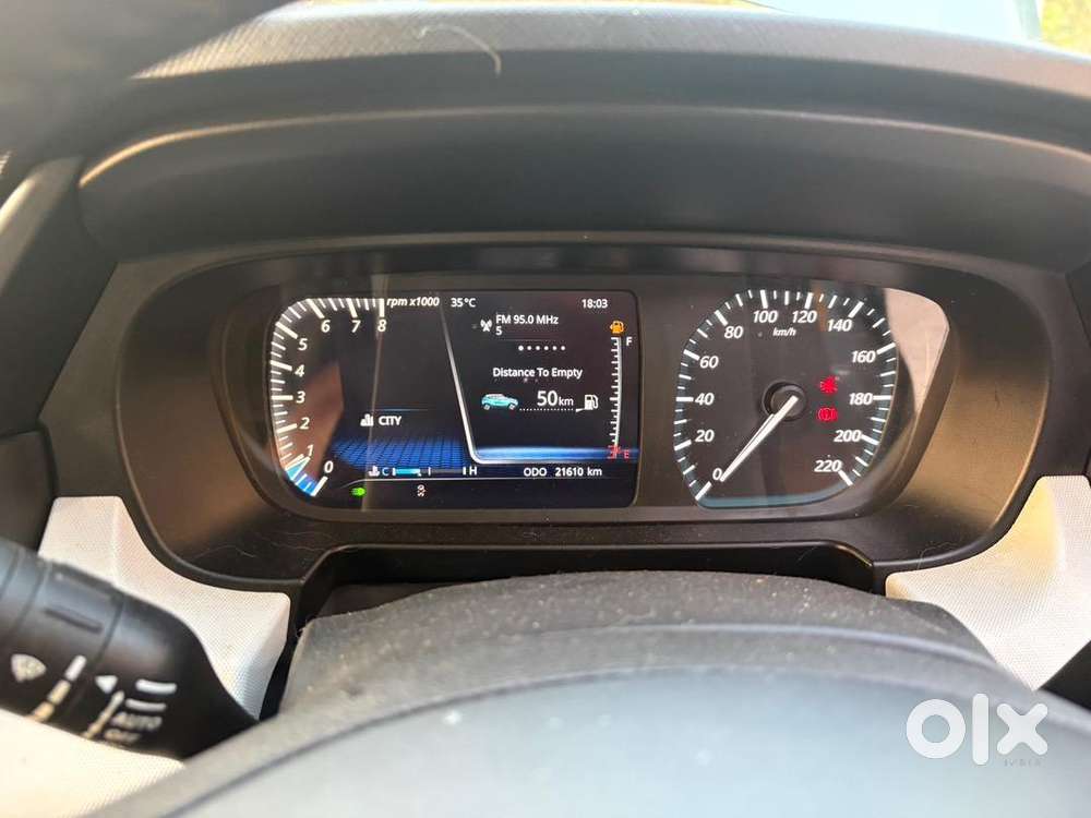Tata Punch 2024 Creative Dual Tone Mt  Sunroof  Excellent Condition