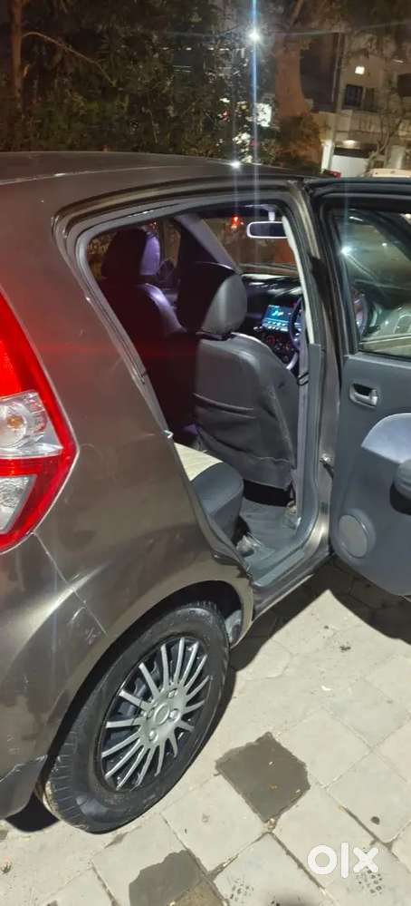 Maruti Suzuki Ritz 2011 Diesel 150000 Km Driven