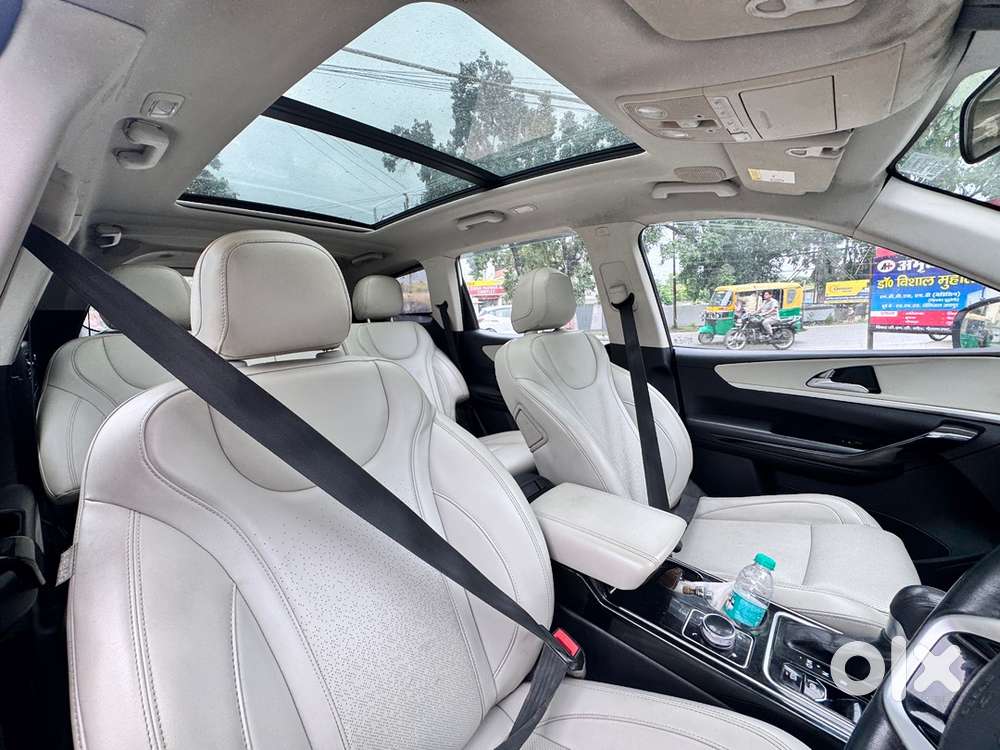 Mahindra Xuv700 Diesel 2022 Ax7 L Auto