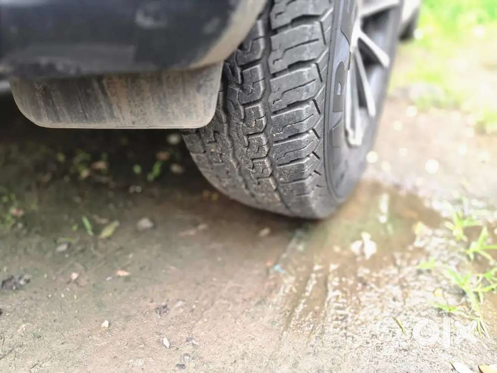 Mahindra Tuv 300 2016