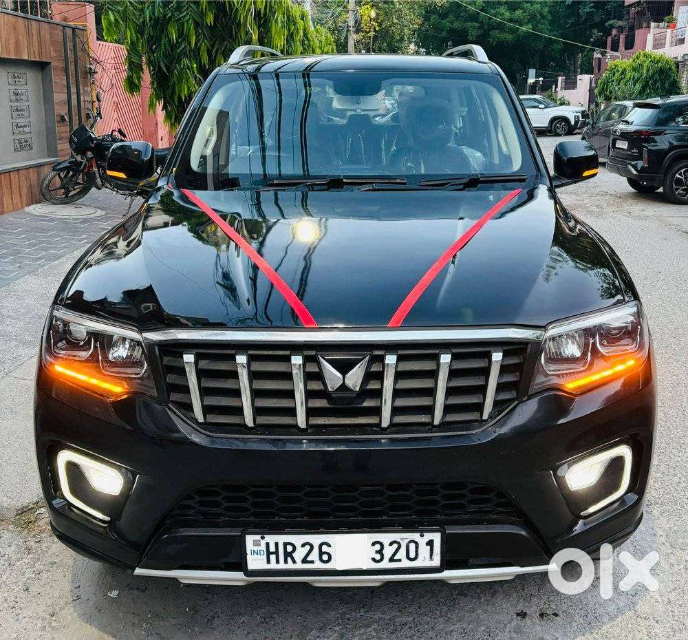 Mahindra Scorpio N Z8 Petrol Mt 7 Str, 2025, Petrol