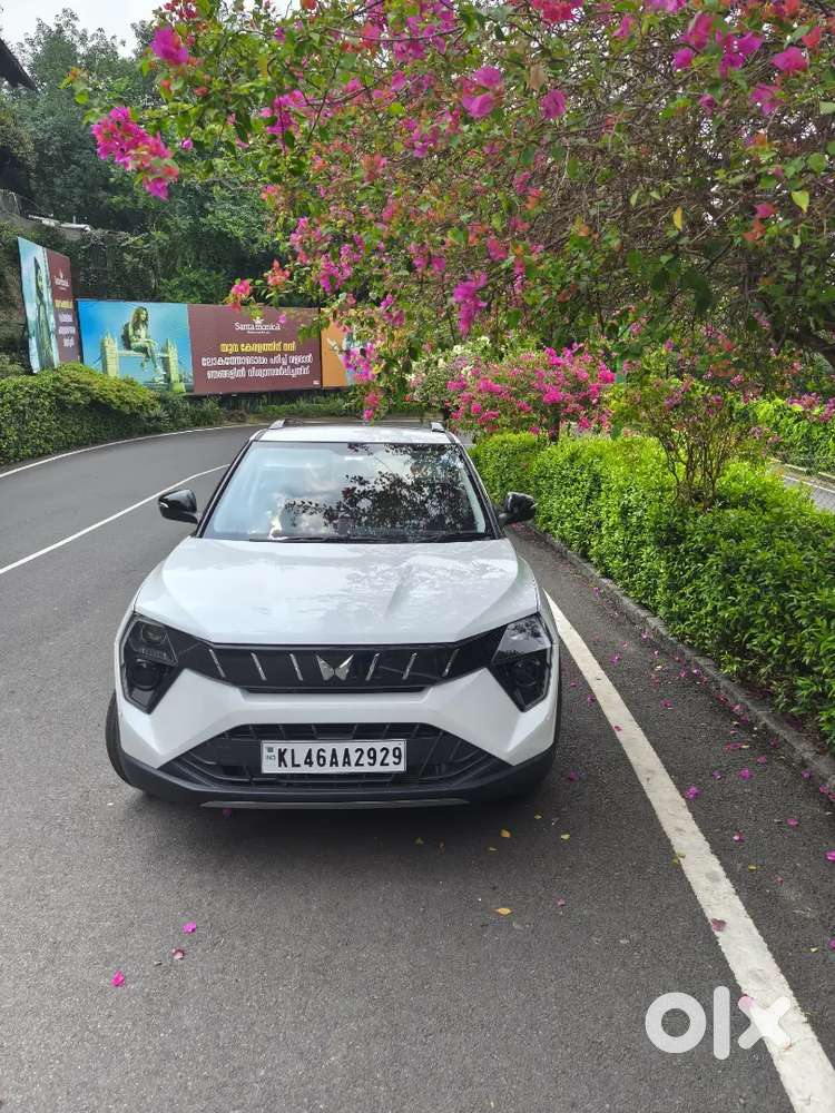 Mahindra Xuv 3xo 2025 At