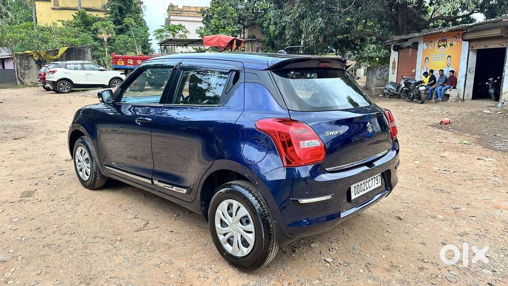 Maruti Suzuki Swift 1.2 Vxi (o), 2022, Petrol