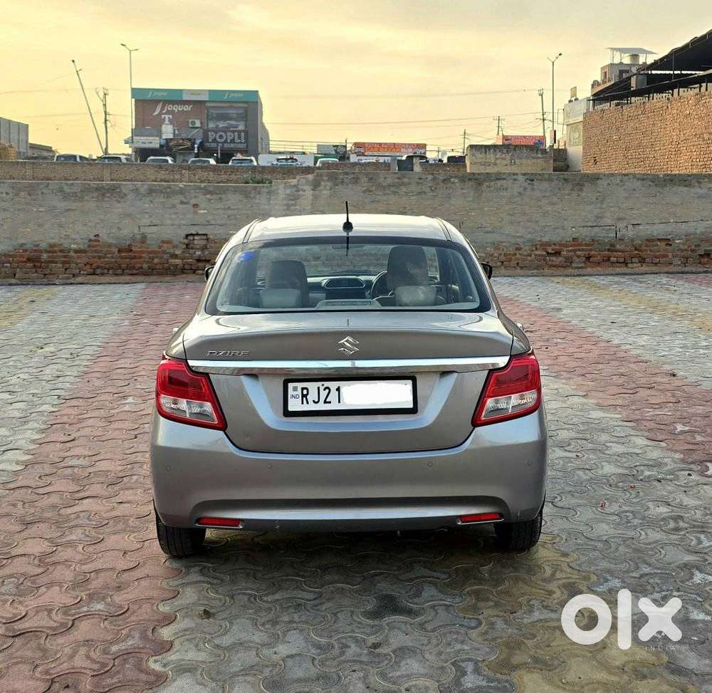 Maruti Suzuki Dzire 1.2 Vxi, 2022, Petrol