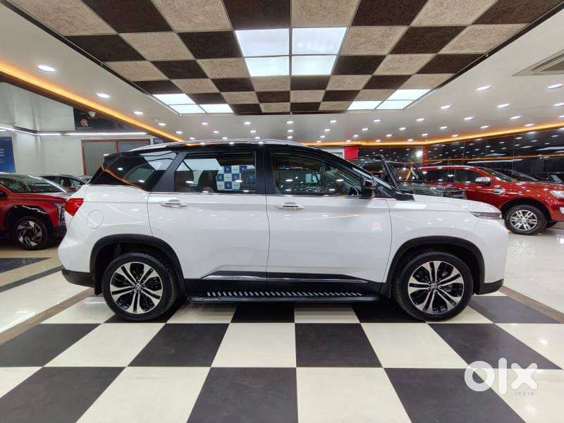 Mg Hector Plus Sharp Pro 1.5 Turbo Petrol Cvt 7 Str, 2023, Petrol