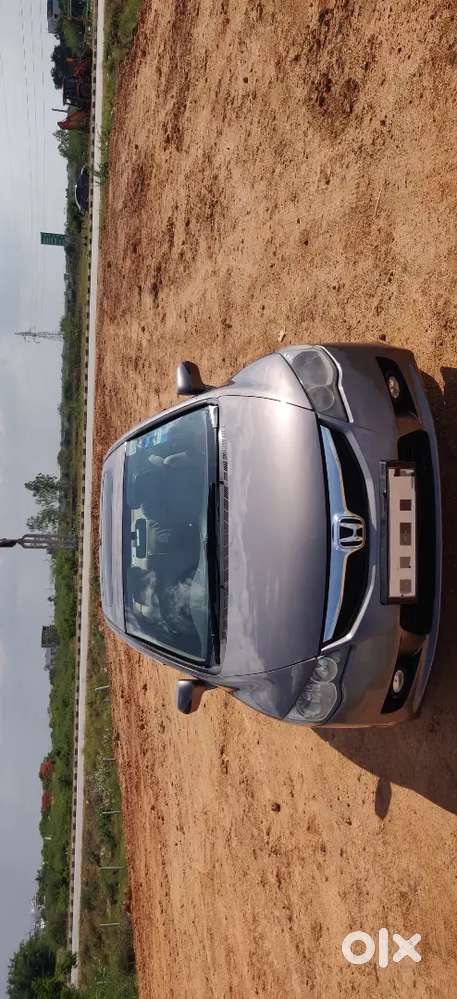 Honda Civic 1.8 V Limited Edition With Sunroof
