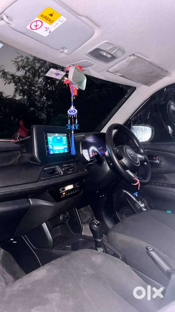 Maruti Swift Vxi Optional 2024