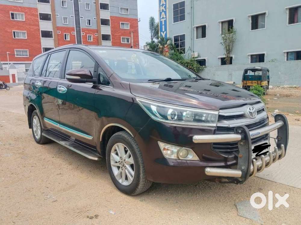 Toyota Innova Crysta 2.4 V, 2016, Diesel