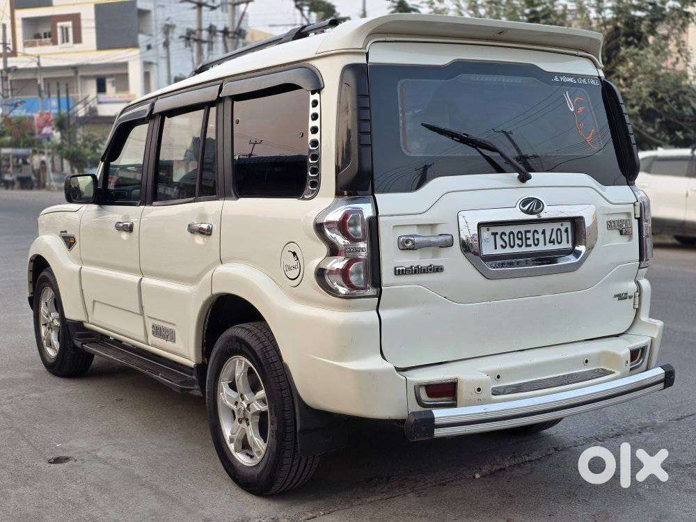 Mahindra Scorpio S10, 2015, Diesel