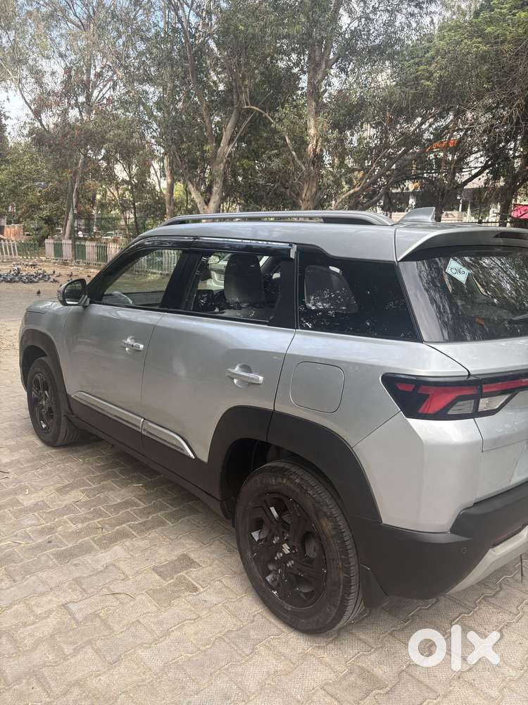 Maruti Suzuki Brezza 1.5 Zxi Cng, 2024, Cng & Hybrids