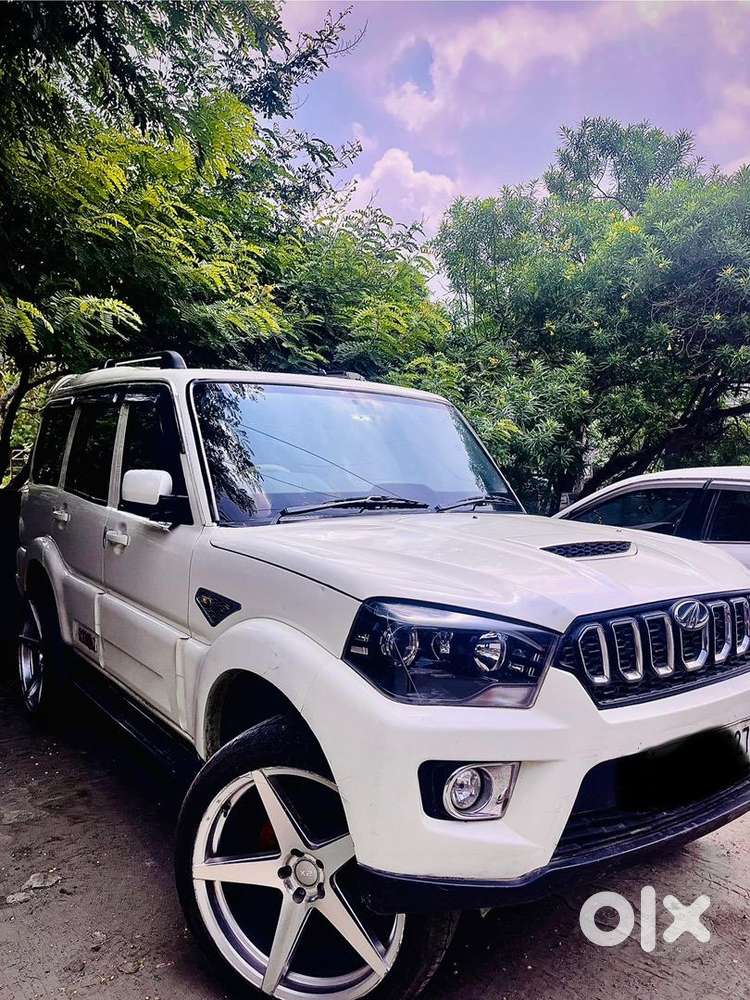 Mahindra Scorpio 2018 Diesel Well Maintained